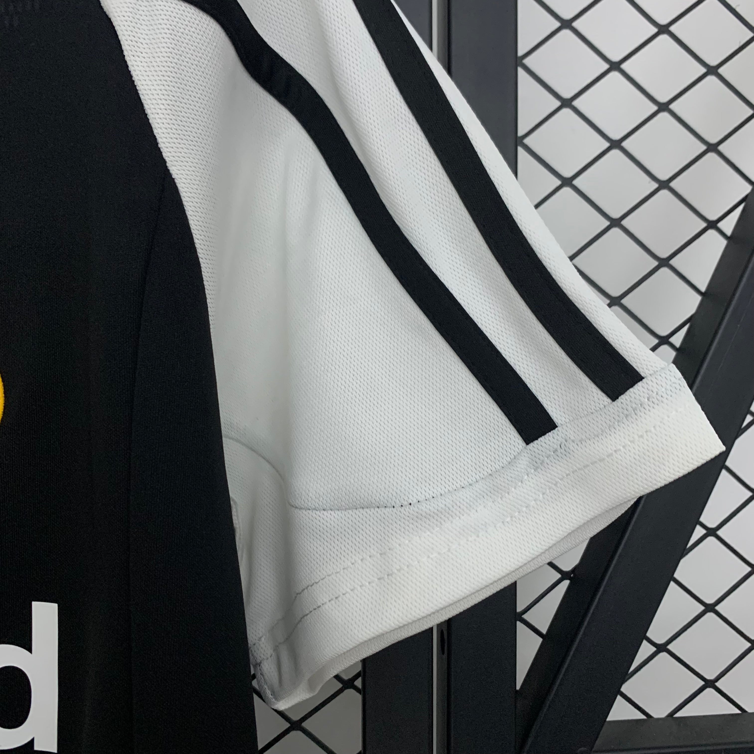 Retro Real Madrid 01/02 Away