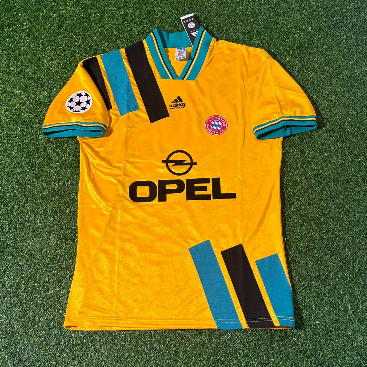 Giovane Elber Bayern Munich Yellow Retro Football Jersey Kit